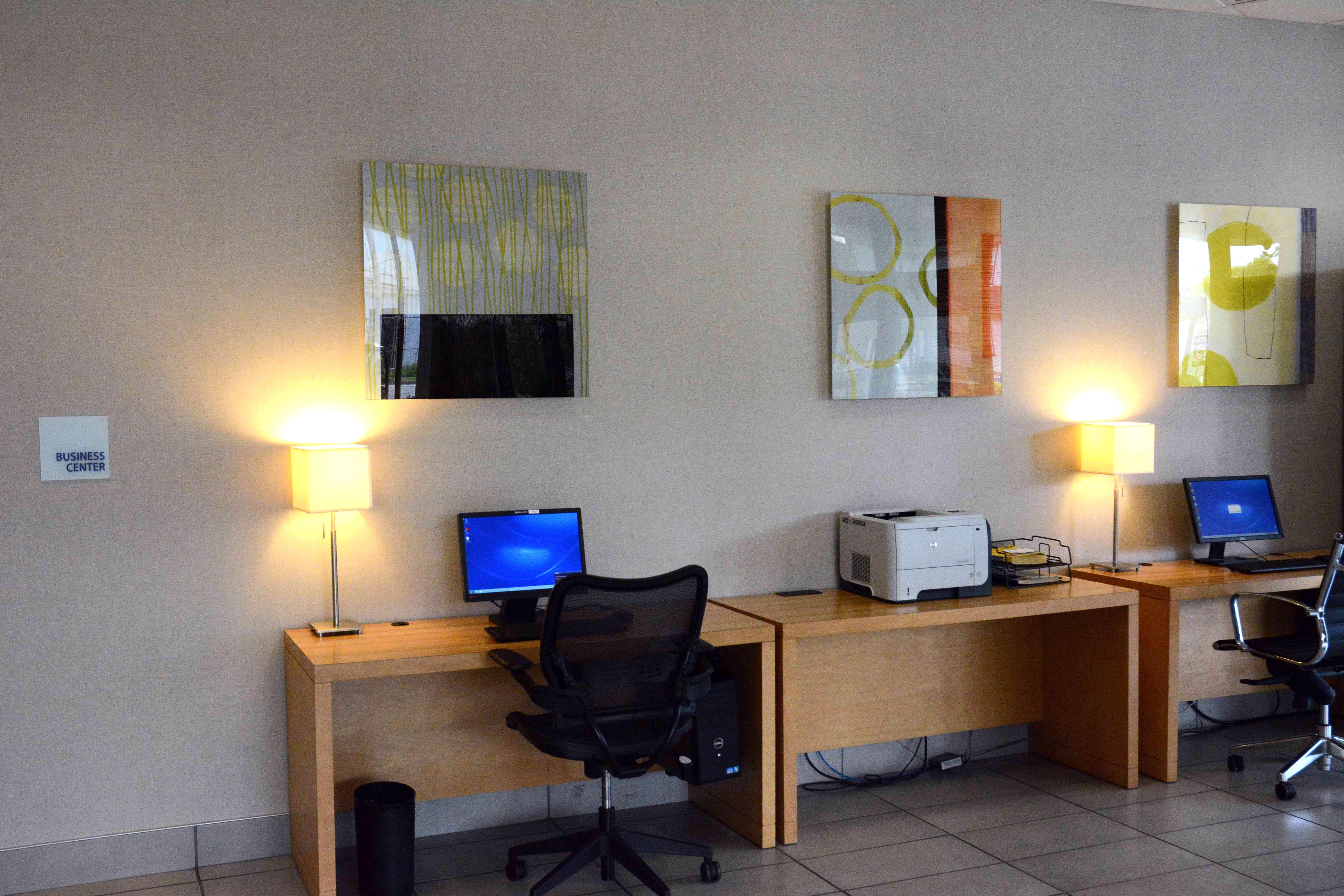 Holiday Inn Express Stamford, An Ihg Hotel Eksteriør bilde