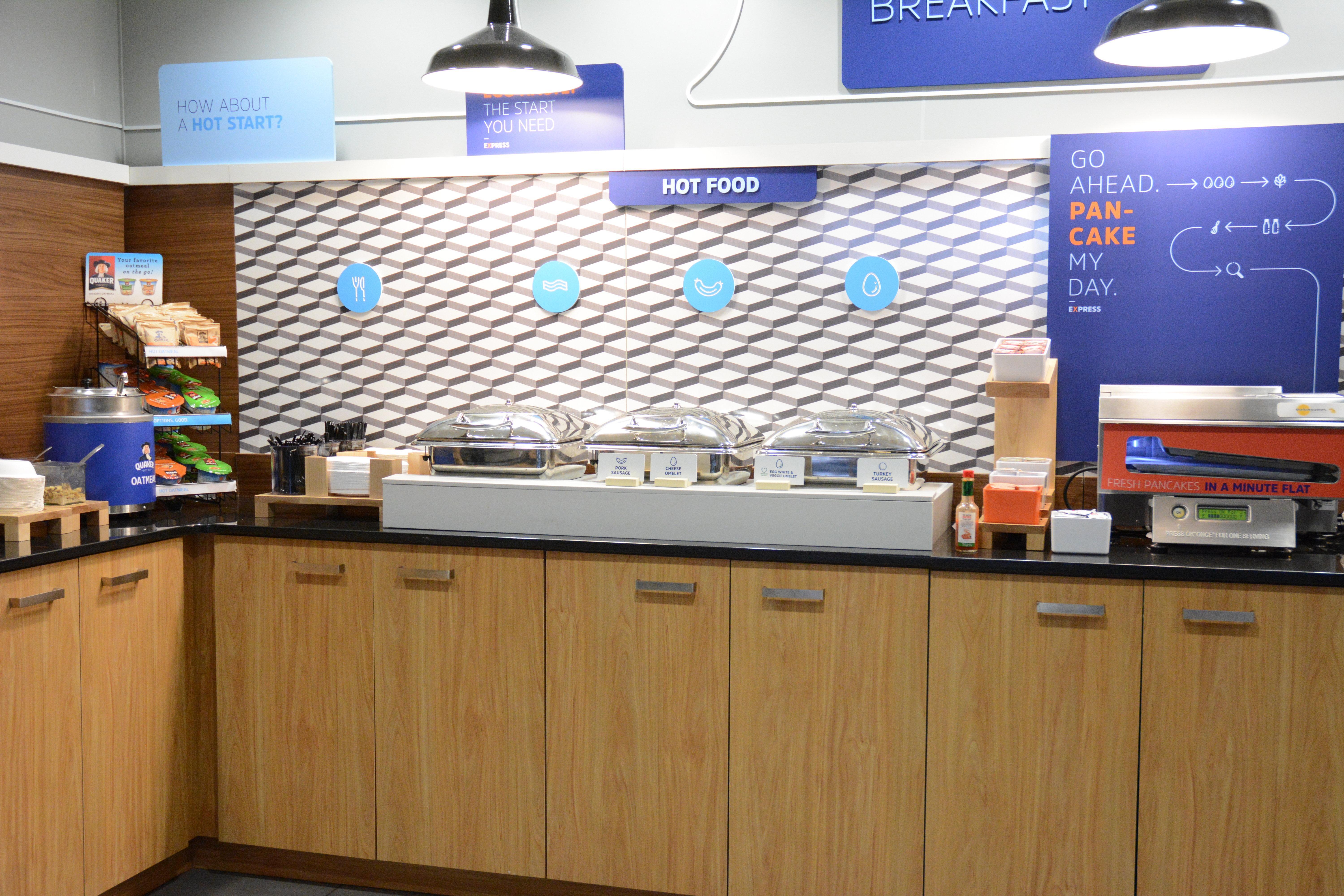 Holiday Inn Express Stamford, An Ihg Hotel Eksteriør bilde