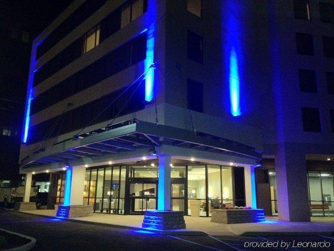 Holiday Inn Express Stamford, An Ihg Hotel Eksteriør bilde